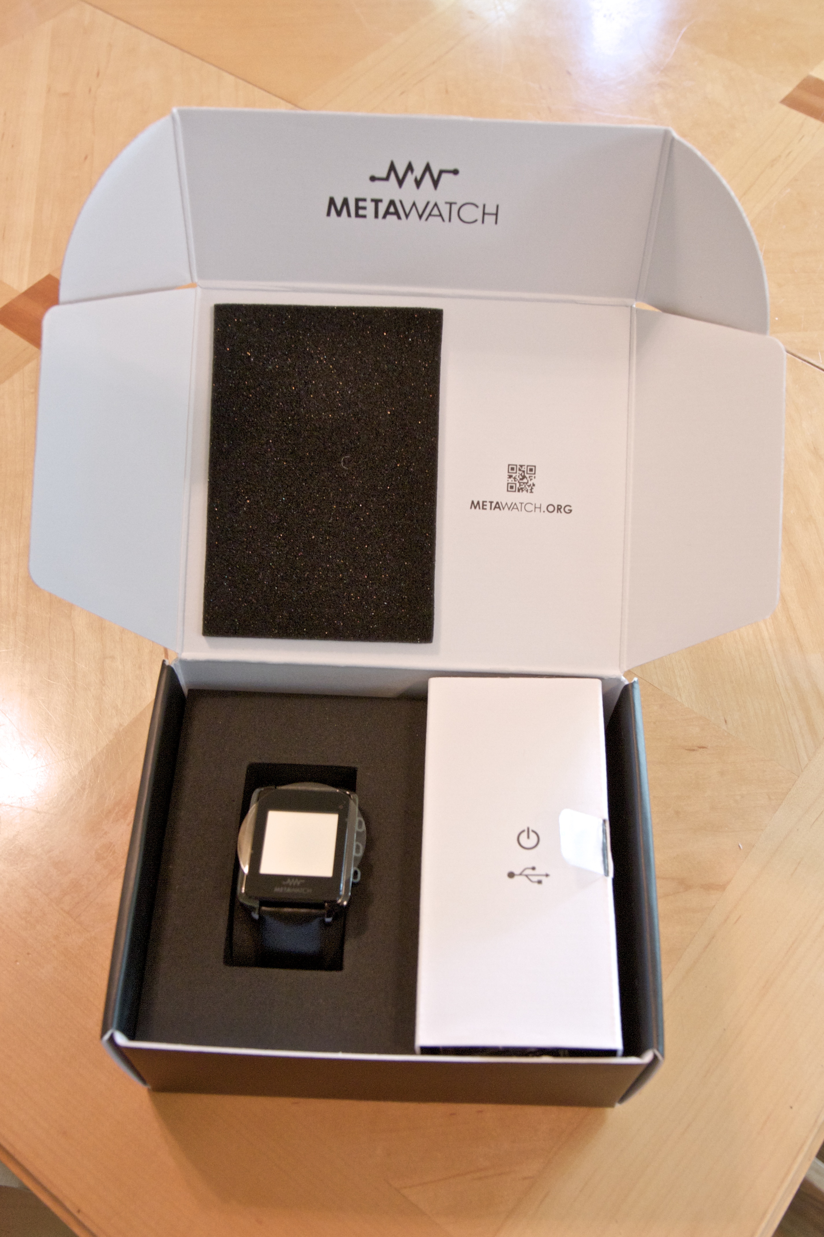 Unboxing the original digital MetaWatch